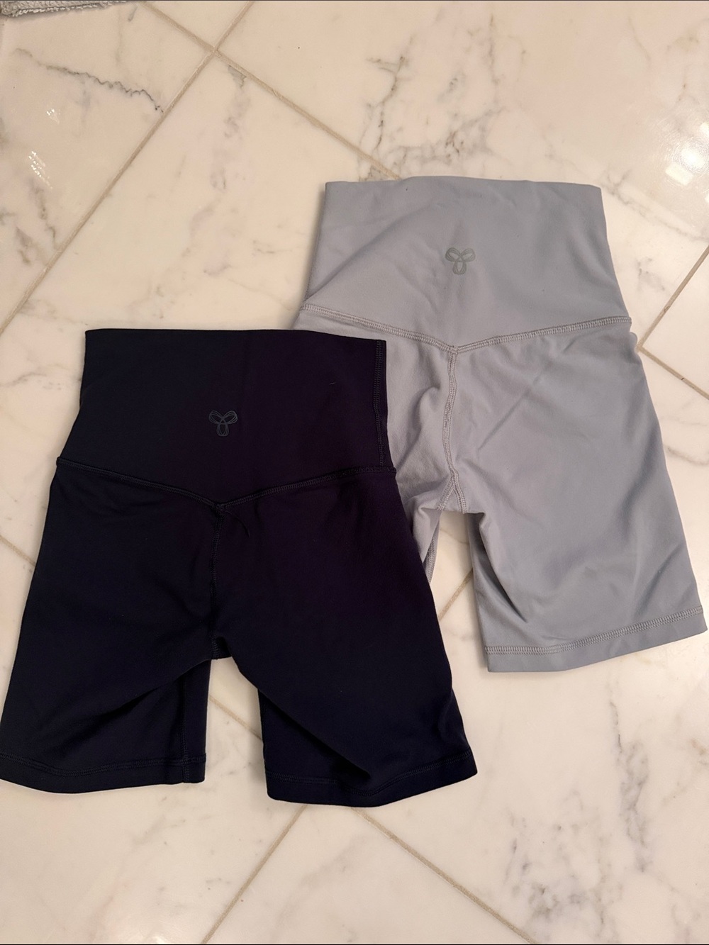 TNA Women’s Bike Shorts — Black & Light Gray